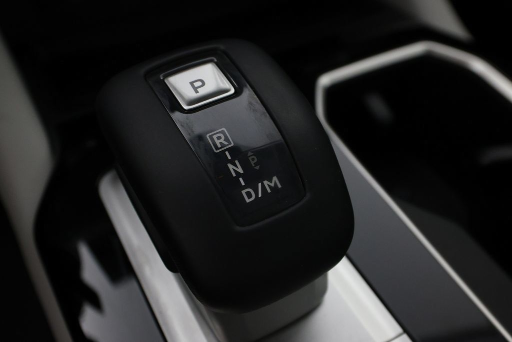 Used 2025 Mitsubishi Outlander SE FWD image 27