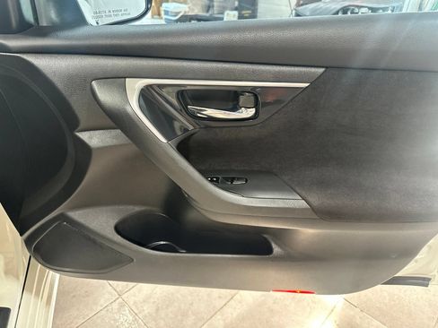 Used 2013 Nissan Altima 2.5 S FWD image 13