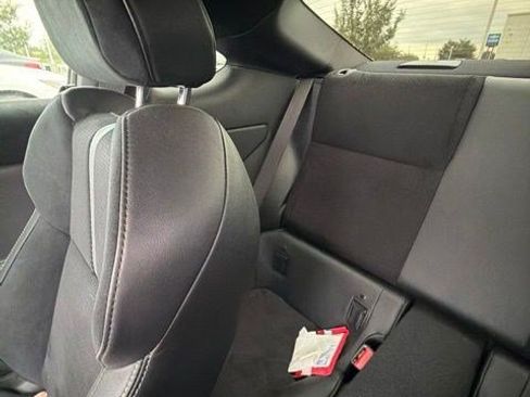 Used 2025 Toyota GR86 Premium RWD image 10