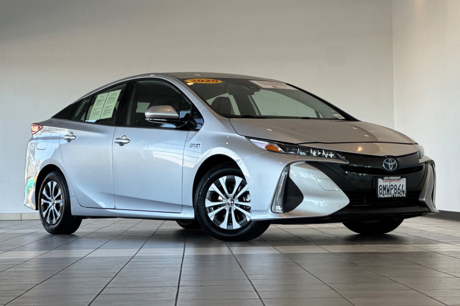 Certified 2020 Toyota Prius Prime XLE FWD image 2
