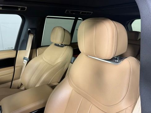 Used 2024 Land Rover Range Rover SE AWD/4WD image 17