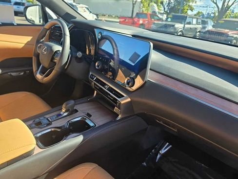 Certified 2025 Lexus RX 350 w/ Convenience Package AWD/4WD image 11