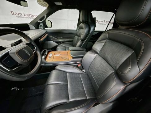 Used 2025 Lincoln Navigator L Black Label AWD/4WD image 22
