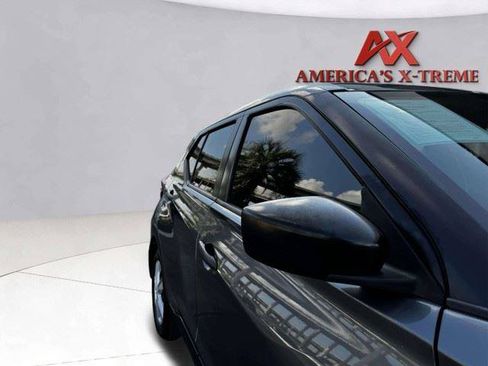 Used 2020 Nissan Kicks S FWD image 8