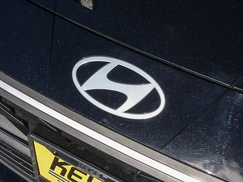 Certified 2024 Hyundai Elantra Blue image 16