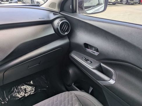 Used 2023 Nissan Kicks SV FWD image 18