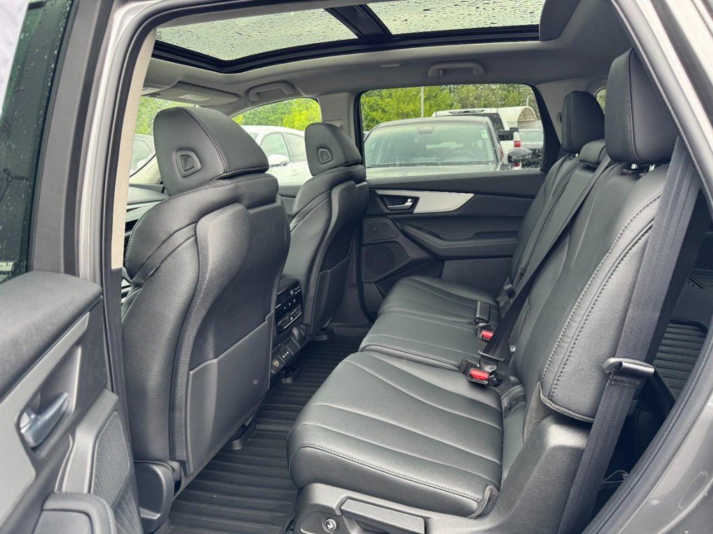 Certified 2026 Acura MDX SH-AWD image 6
