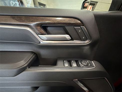 Used 2024 GMC Sierra 1500 Elevation image 13