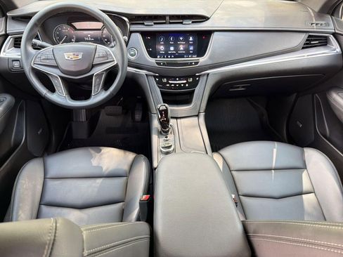 Certified 2025 Cadillac XT5 Luxury w/ LPO, Floor Liner Package image 15