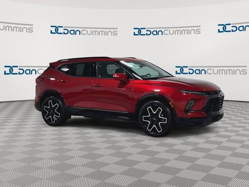 Used 2023 Chevrolet Blazer RS w/ Driver Confidence II Package FWD image 2