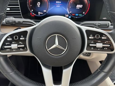 Used 2021 Mercedes-Benz GLS 450 4MATIC image 22