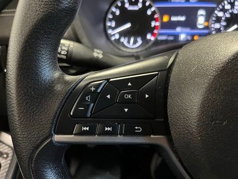 Used 2024 Nissan Sentra SV FWD image 23