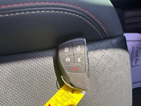 Used 2024 Chevrolet Traverse RS AWD/4WD image 32