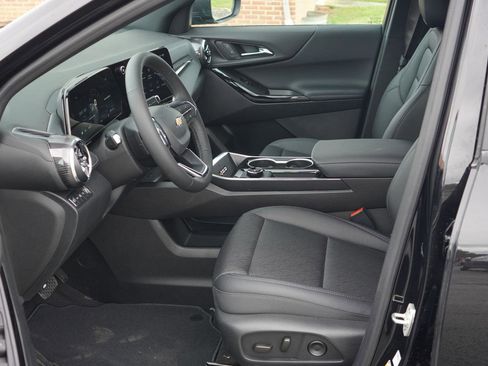 New 2026 Chevrolet Equinox LT w/ Convenience Package II image 24