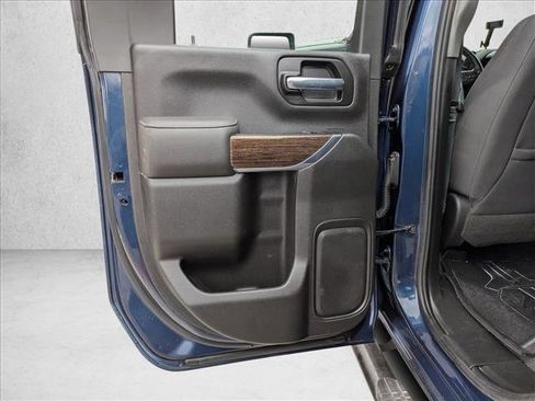 Used 2022 GMC Sierra 3500 SLE w/ SLE Convenience Package image 17