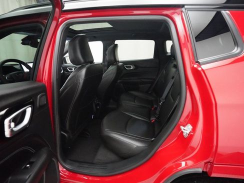 Used 2024 Jeep Compass Limited w/ High Altitude Package image 15