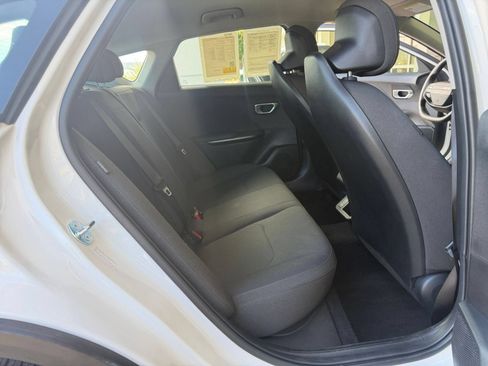 Used 2026 Kia K4 FWD image 40
