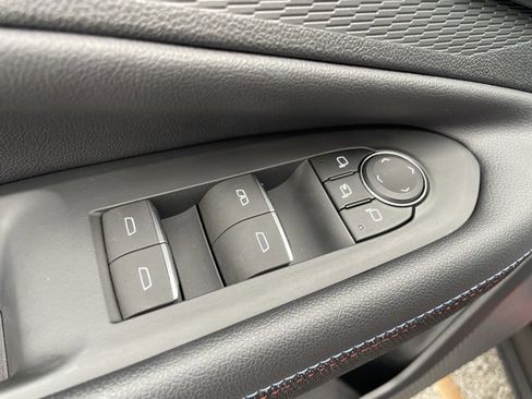 Used 2024 Chevrolet Blazer EV RS image 11