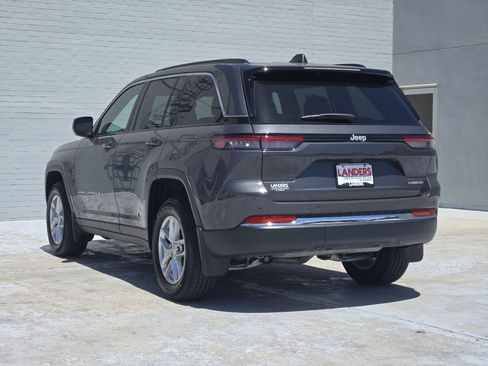 Used 2025 Jeep Grand Cherokee Laredo X RWD image 6