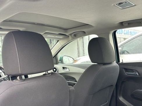 Used 2018 Chevrolet Sonic LT FWD image 9