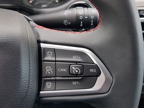 Used 2024 Jeep Compass Trailhawk AWD/4WD image 31