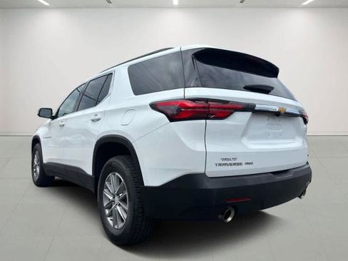 Used 2023 Chevrolet Traverse LT image 5