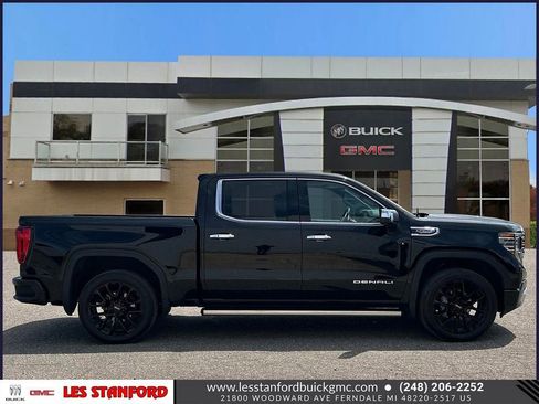 Used 2023 GMC Sierra 1500 Denali w/ Denali Reserve Package AWD/4WD image 7