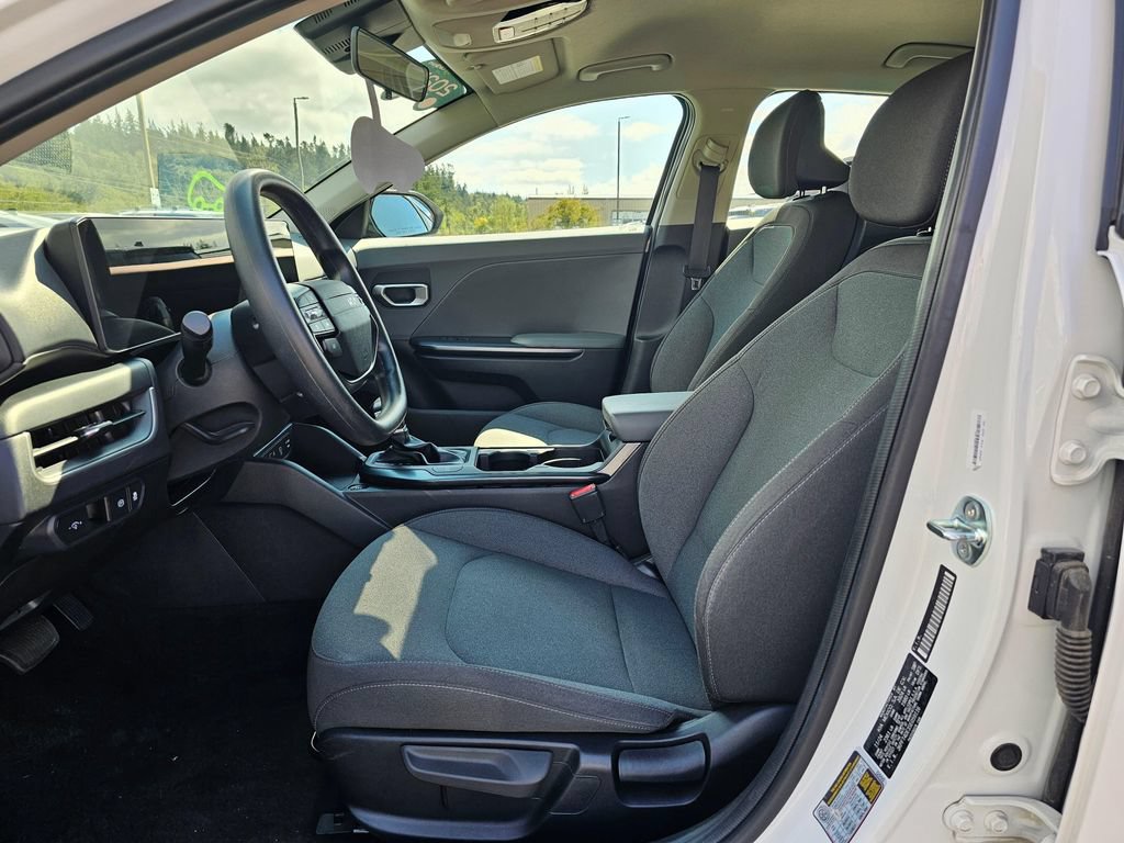 Used 2025 Kia K4 FWD image 21