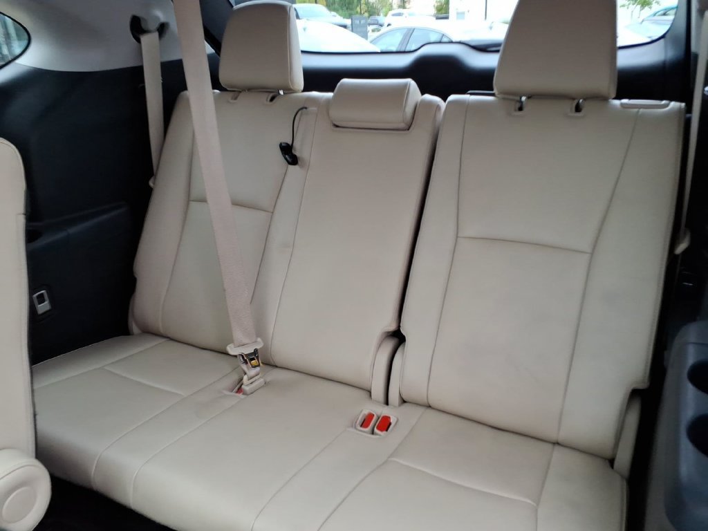 Used 2022 Toyota Highlander Platinum AWD/4WD image 13