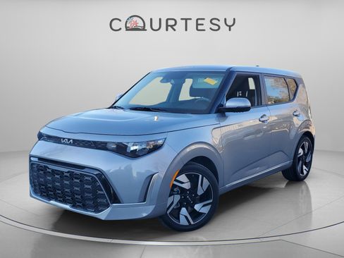 Certified 2025 Kia Soul GT-Line image 1