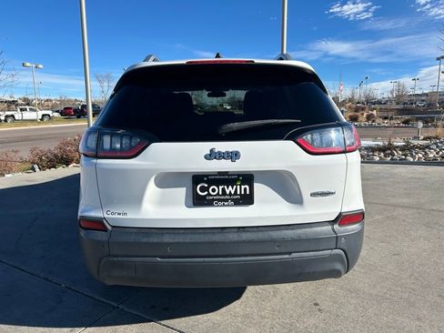 Used 2019 Jeep Cherokee Latitude w/ Popular Appearance Group image 8