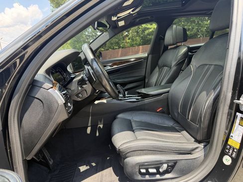 Used 2017 BMW 540i xDrive AWD/4WD image 4