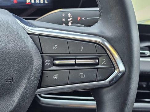 Used 2026 Chevrolet Equinox LT FWD image 27