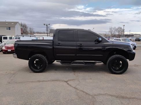 Used 2014 Nissan Titan SV w/ SV Value Truck Package image 4