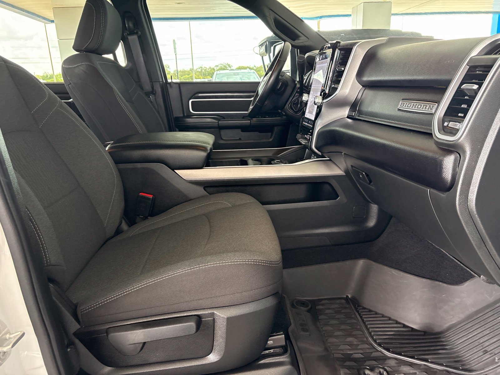 Used 2024 RAM 2500 Big Horn w/ Sport Appearance Package AWD/4WD image 34