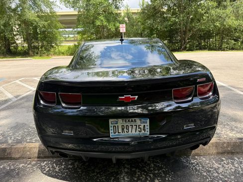 Used 2010 Chevrolet Camaro SS w/ RS Package RWD image 7