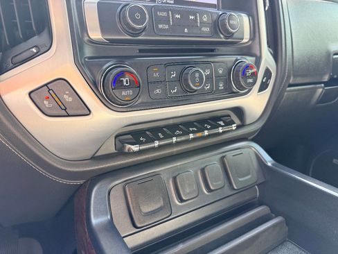 Used 2016 GMC Sierra 2500 SLT w/ Duramax Plus Package image 31