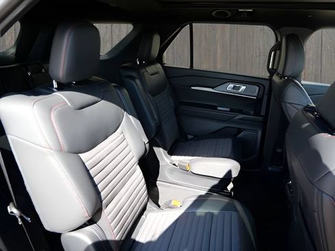 New 2026 Ford Explorer ST-Line w/ ST-Line Street Pack AWD/4WD image 14