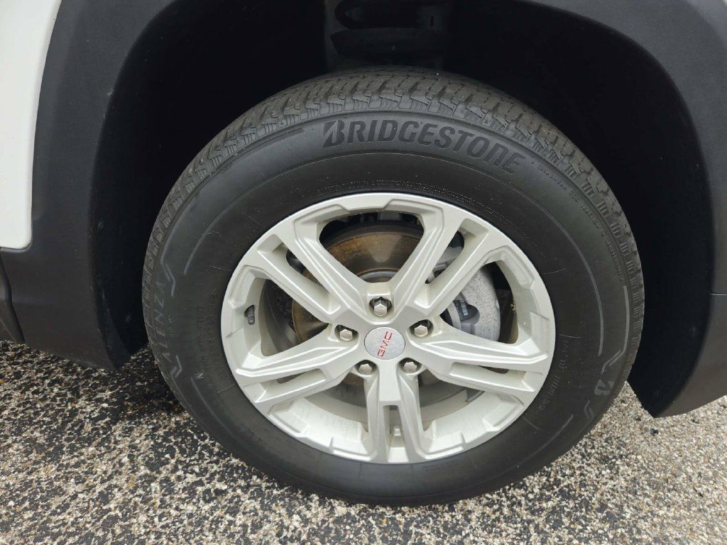 Used 2023 GMC Terrain SLE w/ Driver Convenience Package AWD/4WD image 16