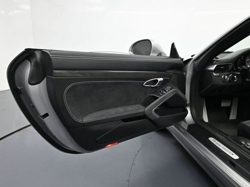 Used 2019 Porsche 911 Targa 4 GTS image 14