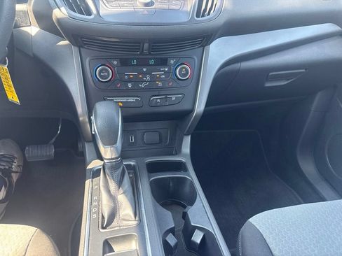 Used 2018 Ford Escape SE w/ SE Sync 3 Package FWD image 15
