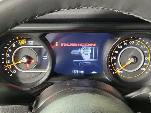 Used 2025 Jeep Wrangler Unlimited Rubicon w/ Safety Group AWD/4WD image 16