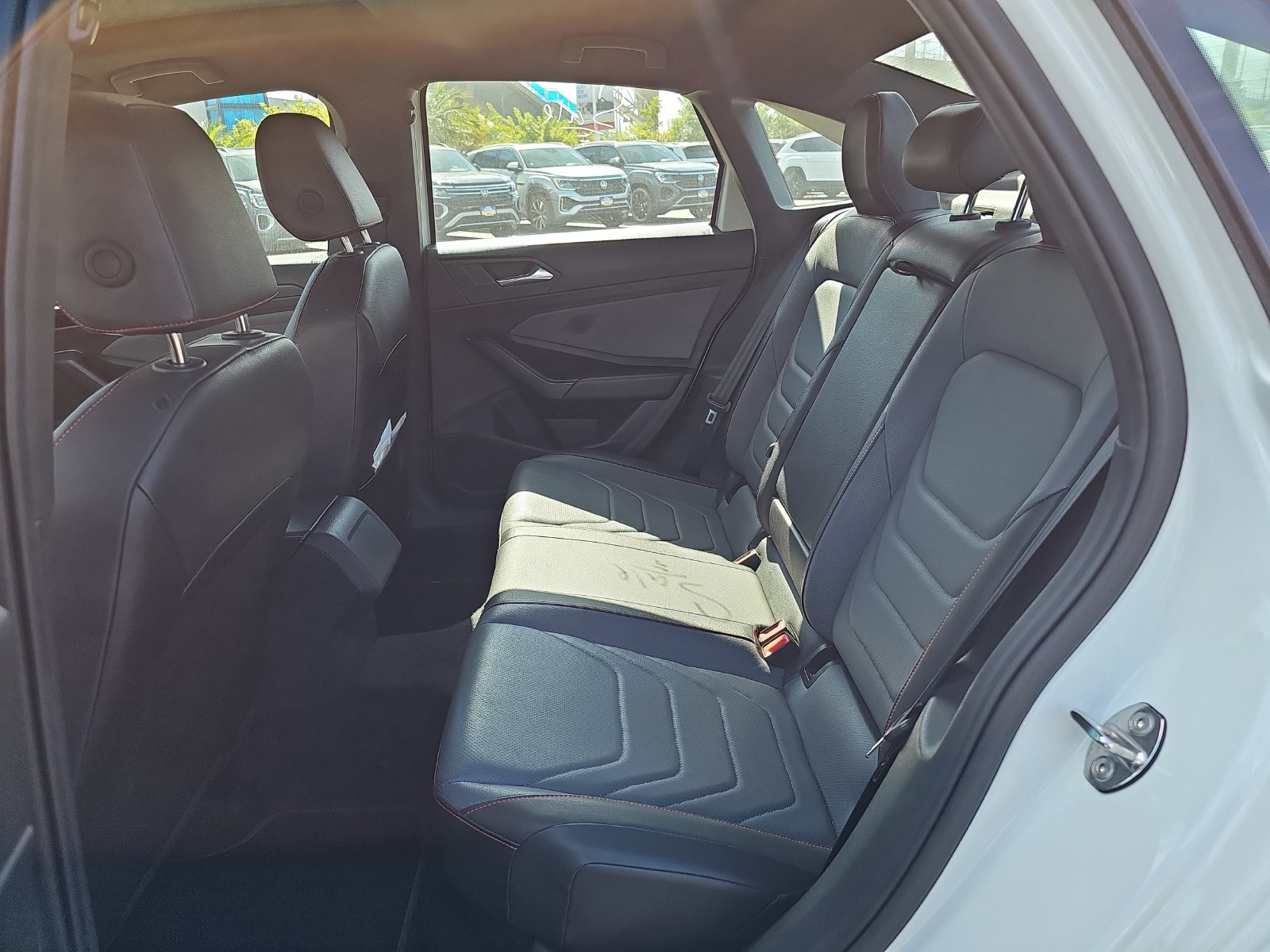 Used 2025 Volkswagen Jetta GLI Autobahn FWD image 15