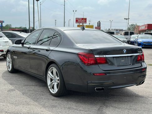 Used 2013 BMW 740i image 18