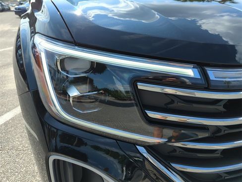 New 2026 Volkswagen Atlas SE image 13