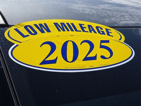 Used 2025 Ford Explorer ST-Line image 11