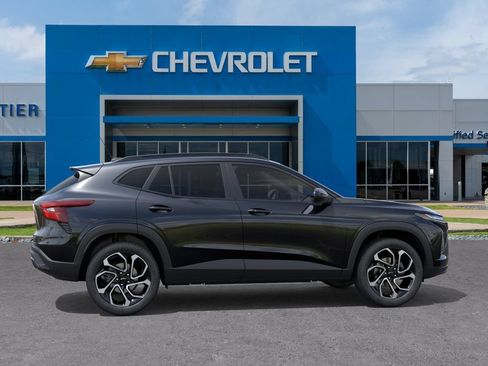 New 2026 Chevrolet Trax RS w/ Sunroof Package FWD image 5