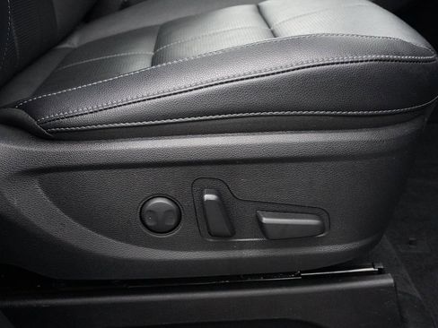 Used 2023 Kia Telluride EX image 32