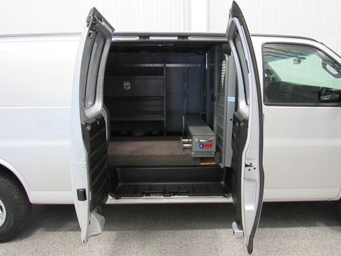 Used 2020 Chevrolet Express 2500 Extended w/ Driver Convenience Package RWD image 19