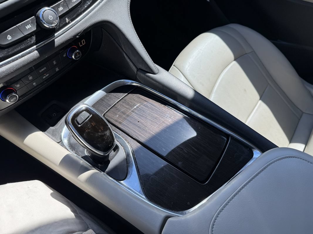 Used 2019 Buick Enclave Essence FWD image 14